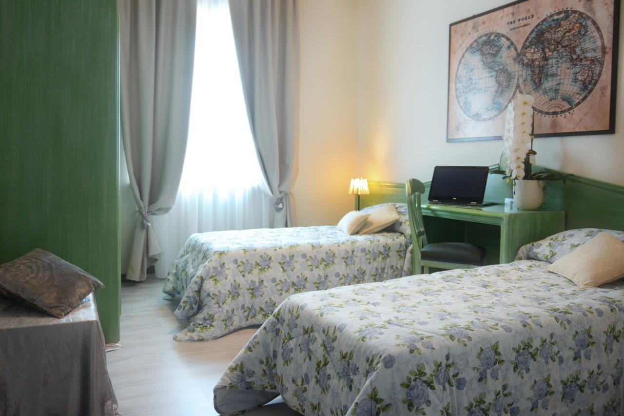 Hotel Oceano Peschiera del Garda Dış mekan fotoğraf