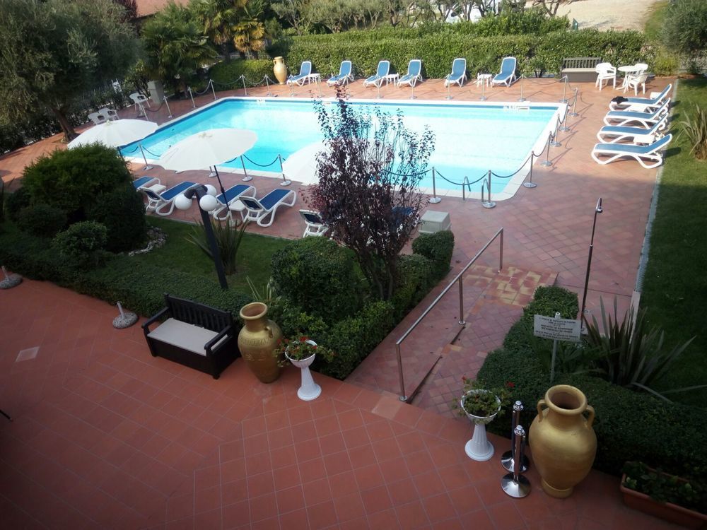Hotel Oceano Peschiera del Garda Dış mekan fotoğraf