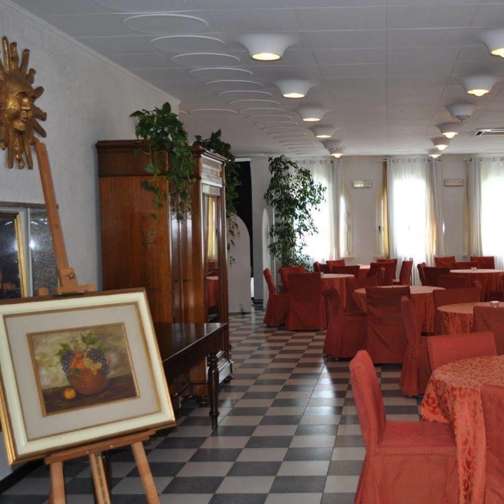 Hotel Oceano Peschiera del Garda Dış mekan fotoğraf