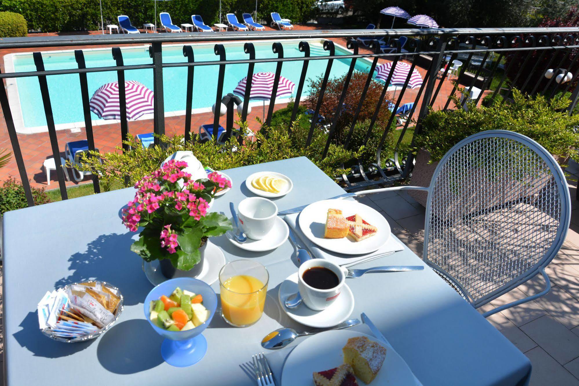 Hotel Oceano Peschiera del Garda Dış mekan fotoğraf